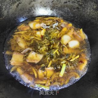 五花肉酸菜炖粉条的做法步调：10