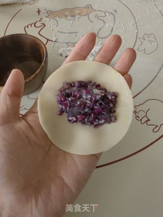 紫苦蓝鸡胸肉火饺的做法步调：7