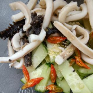 黄瓜拌鱿鱼圈的做法步调：10