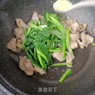 菜芯炒羊里脊的做法步调：15