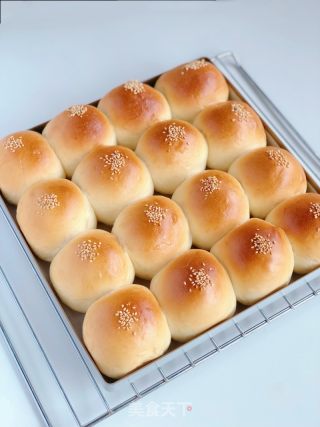 牛奶餐包的做法步调：10