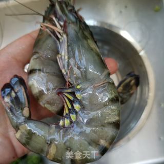 玉米西兰花乌虎虾沙推的做法步调：1
