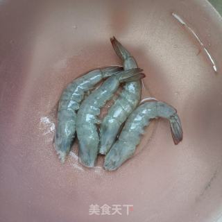 老北瓜炒利剑虾的做法步调：3