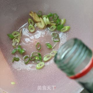 喷鼻煎梭鱼的做法步调：4