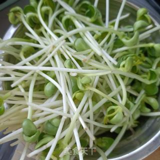 乌芽菜炒利剑虾的做法步调：1