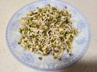 洋翠绿芽菜炒白色莙荙菜的做法步调：4