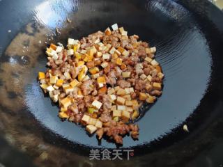 肉终炒酸豆角的做法步调：5