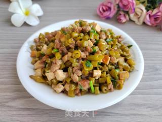 肉终炒酸豆角的做法步调：8