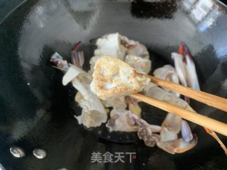 小炒螃蟹的做法步调：5
