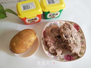 酱梅花骨的做法步调：1