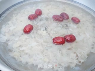 百开雪梨银耳羹的做法步调：6