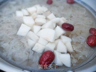 百开雪梨银耳羹的做法步调：8