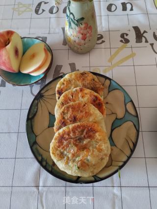粉条鸡蛋韭菜馅饼的做法步调：10