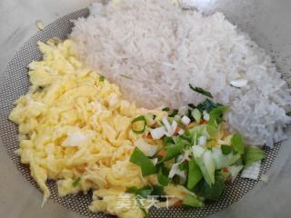 粉条鸡蛋韭菜馅饼的做法步调：4