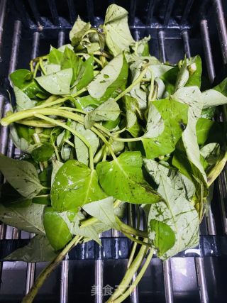 空心菜鸡蛋汤的做法步调：2