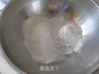 枣泥豆沙米月饼的做法步调：6