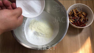 糯米白枣糕，浓重的白枣味、糯唧唧的、奶喷鼻味实足！的做法步调：1