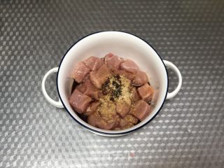 樱桃肉的做法步调：1