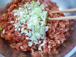 陈肉火饺的做法步调：3