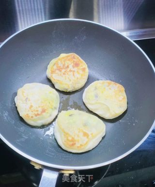 北瓜薄皮馅饼的做法步调：13