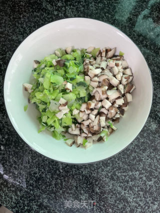 喷鼻菇青菜包子的做法步调：11