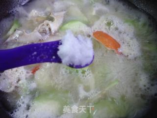 梭子蟹丝瓜汤的做法步调：8
