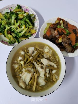 酸豆角煮鲈鱼的做法步调：14