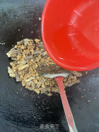 鹿茸菇炒肉沫的做法步调：9