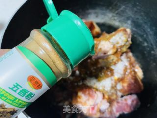 酱喷鼻孜然年夜骨的做法步调：8