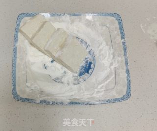 里包糠炸豆腐的做法步调：6