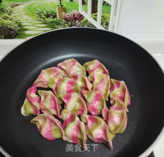 冬至冰花饺的做法步调：7