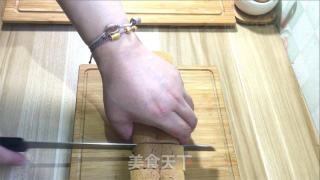 乌芝麻糊古早蛋糕，浓重喷鼻气鼓鼓取柔滑蛋糕交错，缔造出甘美的回想。的做法步调：21