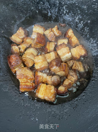 五花肉烧黄豆的做法步调：9