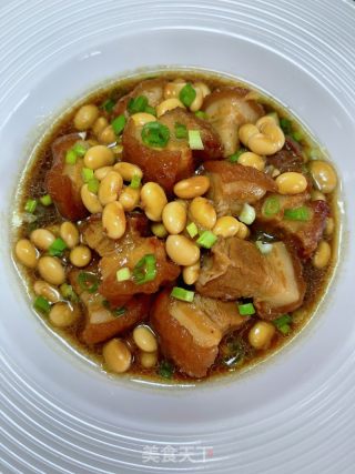 五花肉烧黄豆的做法步调：15