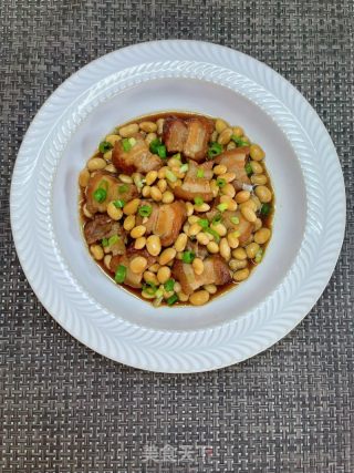 五花肉烧黄豆的做法步调：13