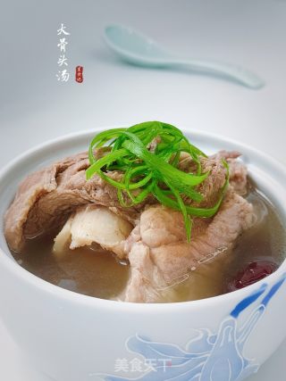 年夜骨汤的做法步调：6