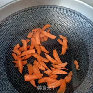 圆椒胡萝卜拌粗肉的做法步调：4