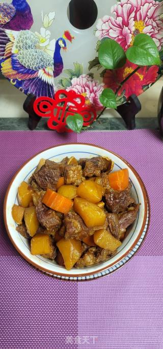 豉油皇焖牛腩的做法步调：15