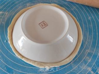 氛围炸锅版鸡腿披萨的做法步调：4