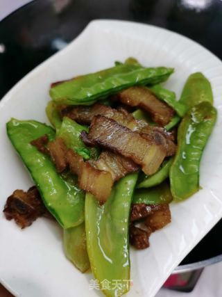 腊肉炒荷兰豆的做法步调：12