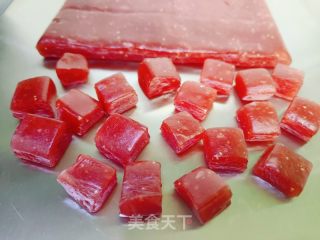草莓硬糖的做法步调：8