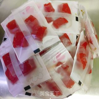 草莓硬糖的做法步调：9