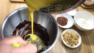 乌巧果仁布朗僧，乌巧醇薄战脆果的喷鼻坚，交错出丰硕的条理感。的做法步调：4