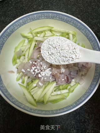 丝瓜鱿鱼烙的做法步调：5