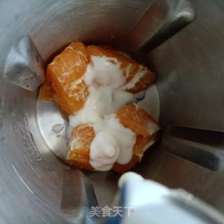 耙耙柑奶昔的做法步调：5