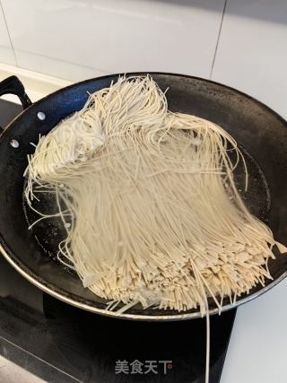 鲫鱼汤里的做法步调：9