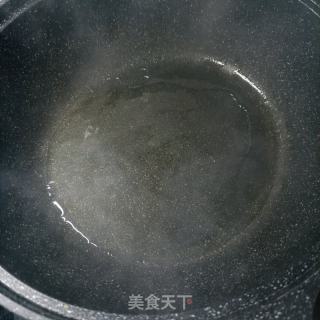 煎鳗鱼干的做法步调：4