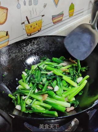 五花肉炒油菜的做法步调：7