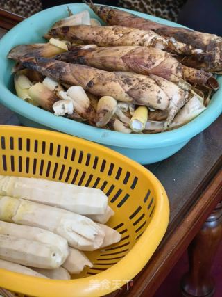 秋笋咸肉的做法步调：1