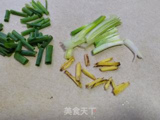 浑蒸皮皮虾的做法步调：2